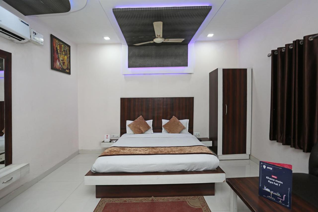 Oyo 3202 Hotel Gayatri Residency Agra  Zewnętrze zdjęcie