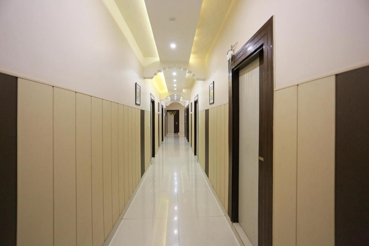 Oyo 3202 Hotel Gayatri Residency Agra  Zewnętrze zdjęcie