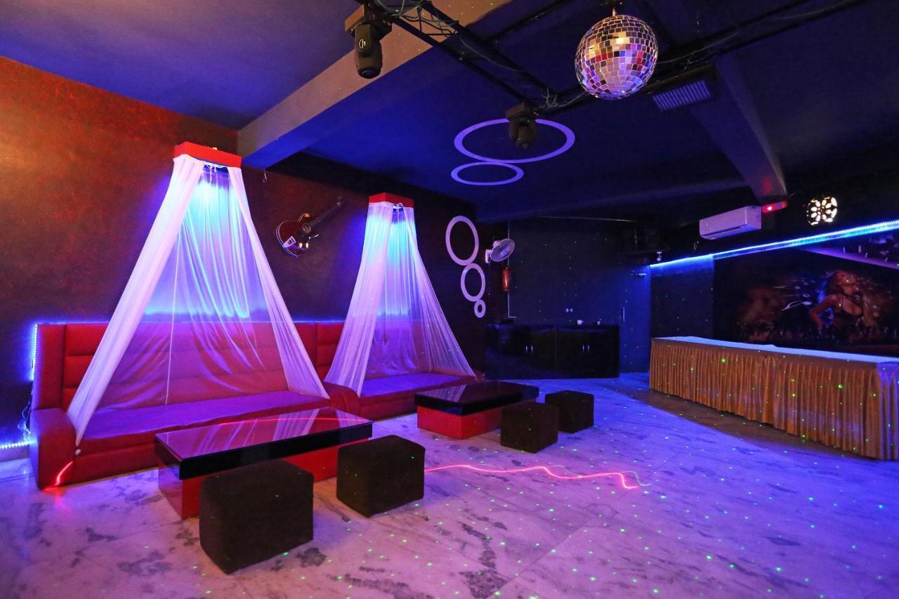 Oyo 3202 Hotel Gayatri Residency Agra  Zewnętrze zdjęcie