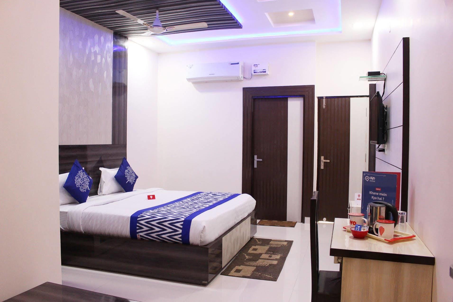 Oyo 3202 Hotel Gayatri Residency Agra  Zewnętrze zdjęcie
